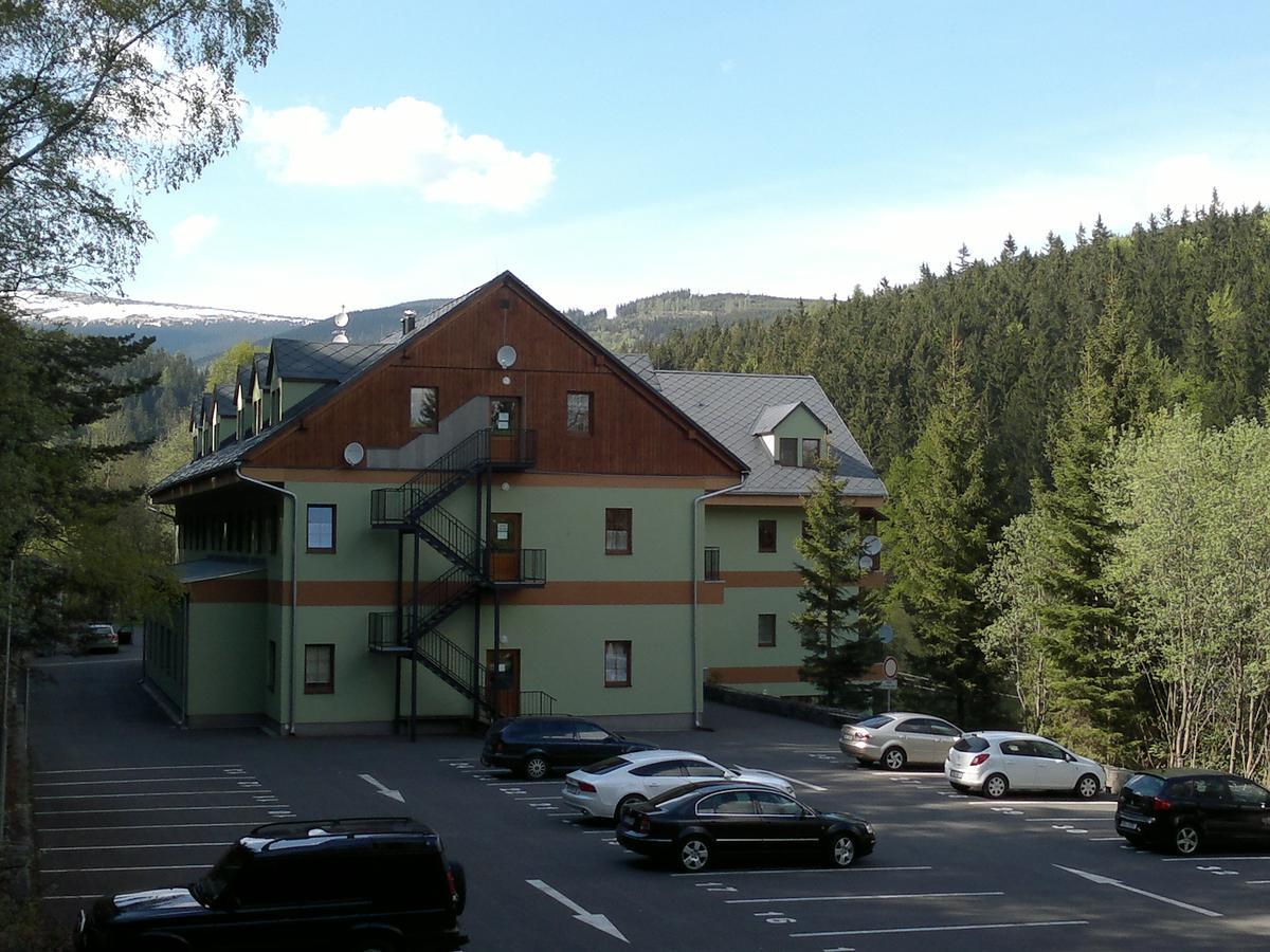 Apartman Orbit Karlov  Dış mekan fotoğraf